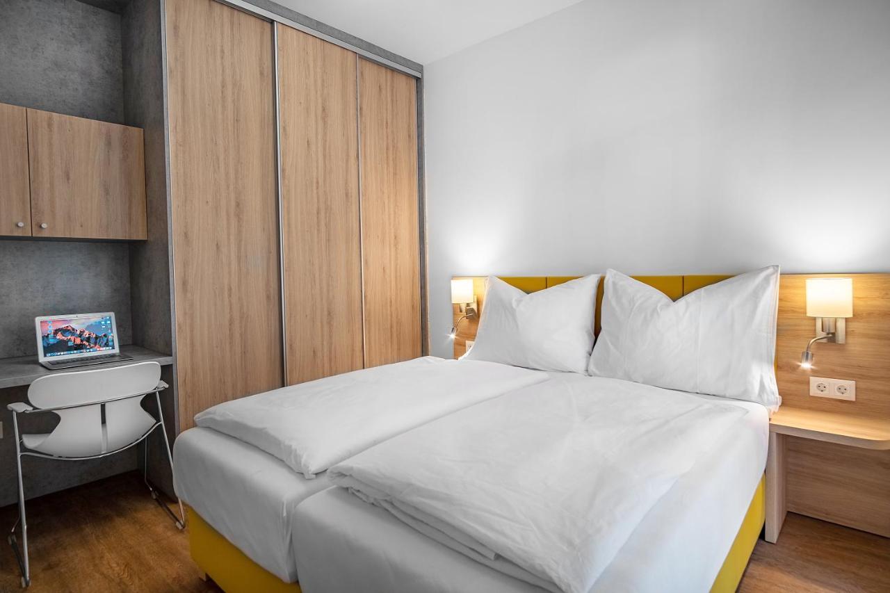 Szent Bernadett Csaladi Apartmanhaz Сиофок Екстериор снимка
