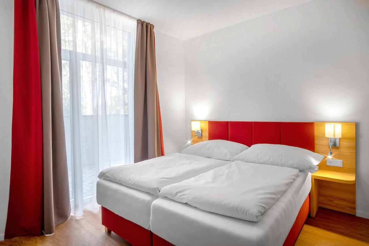 Szent Bernadett Csaladi Apartmanhaz Сиофок Екстериор снимка