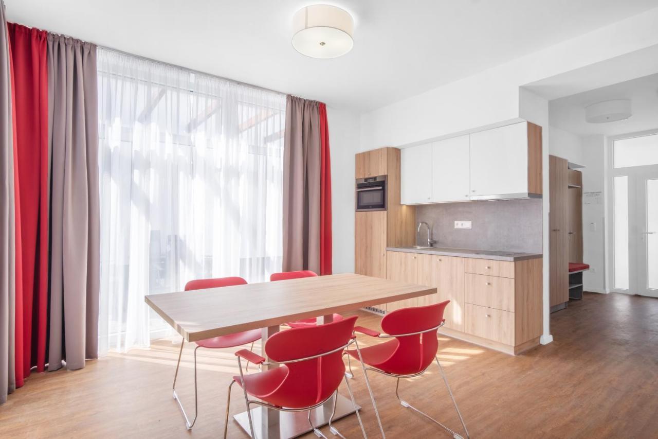 Szent Bernadett Csaladi Apartmanhaz Apartment Сиофок Екстериор снимка